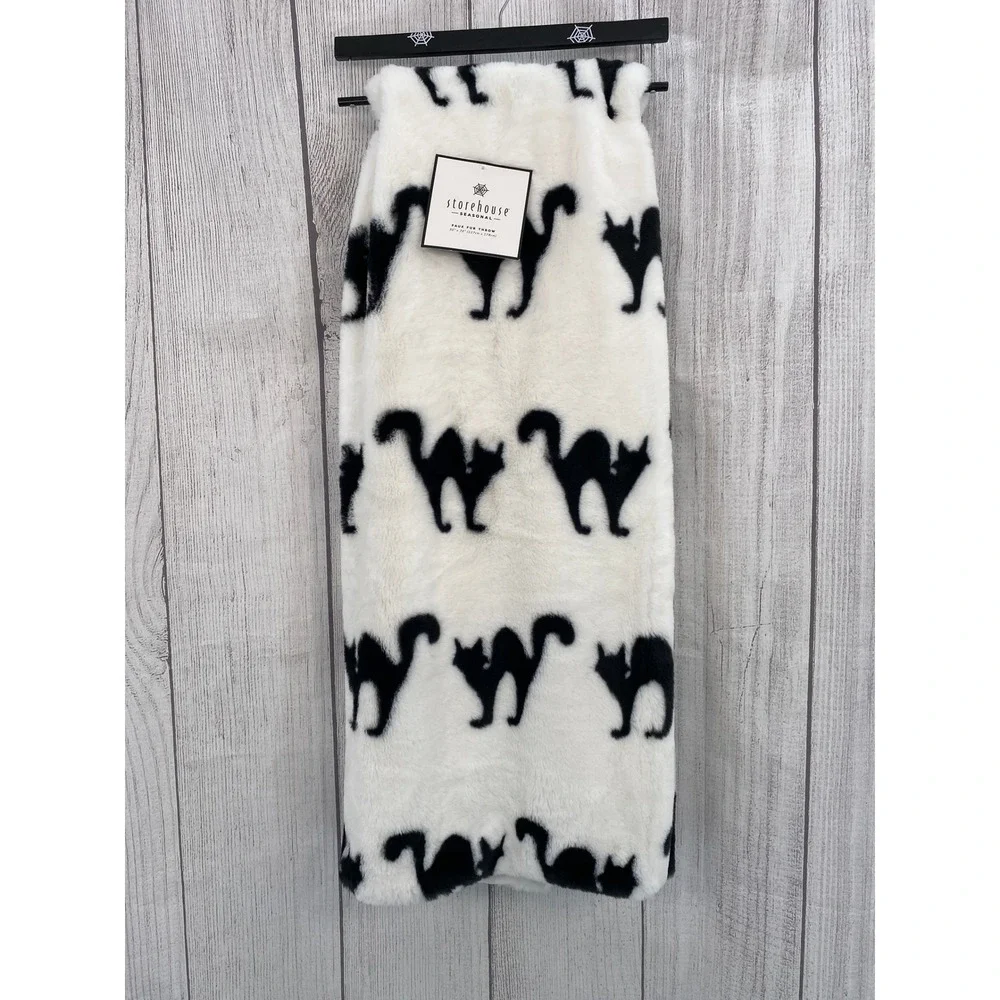 Storehouse Throw Blanket 50x70 White Black Cat Halloween Spooky Faux Fur Plush